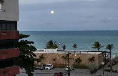 Apartamento com 03 quartos na beira mar no caribessa