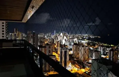 Amplo apartamento com 04 suítes em andar alto em manaíra