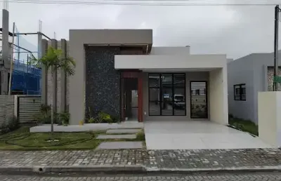 Casa de 120m2 com 3 quartos + piscina privativa, em condomínio fechado