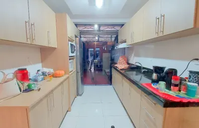 Cancelli (cond. fechado) 1 suíte, 2 quartos, sala, cozinha, bwc, quintal pequeno, espaço gourmet, 2 vagas