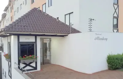 Country - 2 quartos, sala, cozinha, bwc, a/serv, 1 vaga , a/pri-60m²