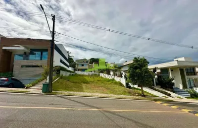 Terreno à venda em alphaville salvador ii, 502m². nascente. lote com leve aclive. condomínio com clube completo! excelente localização. oportunidade!