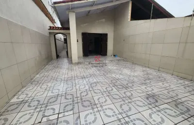 Casa semi mobiliada a 80m da praia com 3 dormitórios e área gourmet - solemar