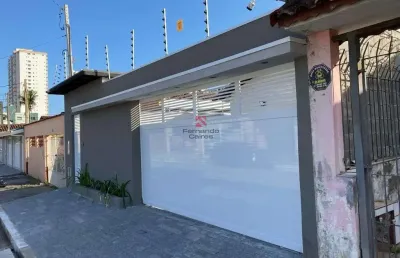 Casa térrea isolada com 4 dormitórios 2 suítes, 4 vagas e piscina no caiçara