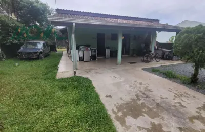 Casa com excelente terreno e localização privilegiada em itapoá/sc