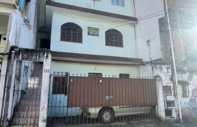 Prédio com três pavimentos a venda no vale do matatu salvador