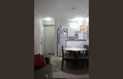 Apartamento de 51m² com 02 dormitórios, sala, cozinha, sala de jantar, 01 banheiro (com ventilação natural)