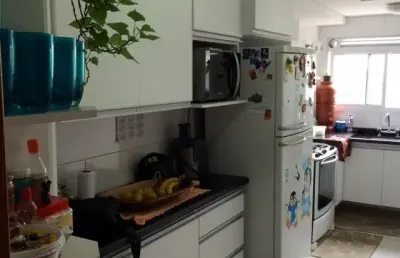 Apartamento duplex com 3 dormitórios sendo uma suíte, 2 banheiros sociais, sala 2ambientes, cozinha, móveis planejados nos quartos e cozinha