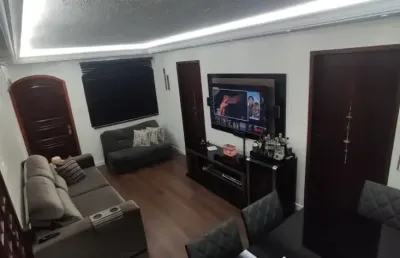 Casa à venda ( ou permuta, por maior valor) com 167m², 3 quartos e 1 vaga, 2 banheiros, cozinha e sala amplas, quintal com espaço gourmet