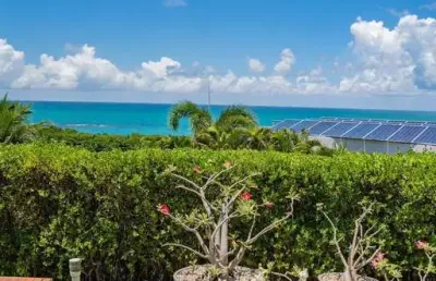 Casa com vista para o mar com 6 suítes muito espaço e conforto para sua família