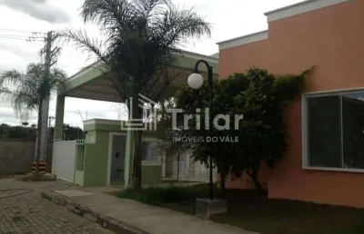 Sobrado em condomínio de 3 dormitórios com suíte e vaga de garagem pertinho do centro de sjcampos