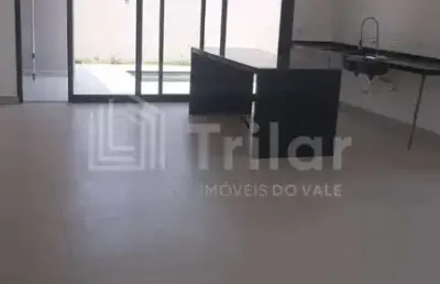 Excelente casa em condomínio em caçapava com 3 dormitórios e 1 suíte!