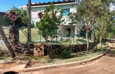 Casa em caraguá, praia de massaguaçu, 02 dormitórios. aceita permuta de 50% do valor em sjc