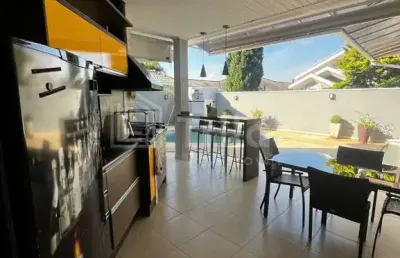 Excelente sobrado no condominio altos da serra v, aceita permuta por apartamento!!