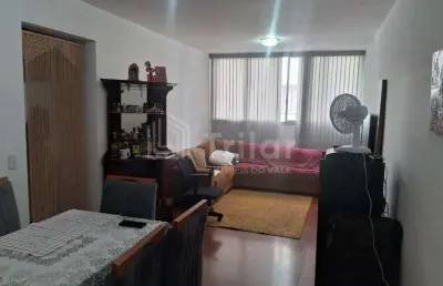 Amplo apartamento no miolo do são dimas com 3 dormitórios e 1vaga coberta