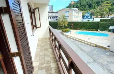 Apartamento alto padrão, 3 dormitórios sendo 1 suíte, lazer no condomínio, lado praia da  enseada-guarujá/sp