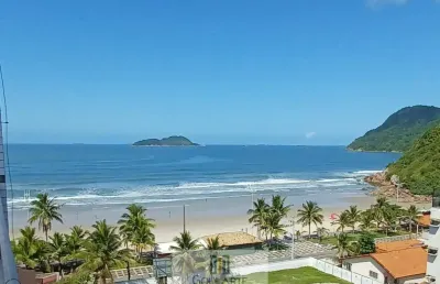 Cobertura duplex, com 3 suítes climatizadas e sacada com área gourmet, frente mar na praia do tombo - guarujá/sp.