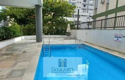 Apartamento alto padrão, 3 dormitórios sendo 1 suíte, com área de lazer no condomínio, à menos de 300 metros do mar, astúrias-guarujá/sp