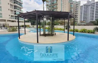 Apartamento em condomínio clube com 2 dormitórios e sacada gourmet, lado praia da enseada - guarujá/sp.