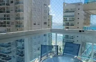 Apartamento à menos de 100 metros do mar, 2 dormitórios sendo 1 suíte, lazer no condomínio e vista mar - astúrias-guarujá/sp.
