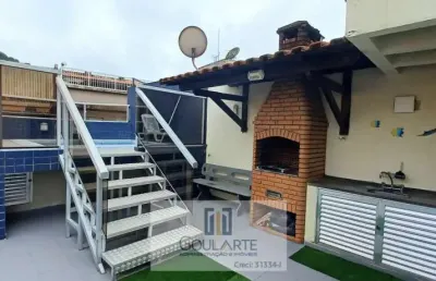 Apartamento cobertura duplex com 3dormitórios sendo 1 suíte + suíte de serviço, sacada gourmet, churrasqueira e piscina lado morro na praia da enseada-guarujá/sp.
