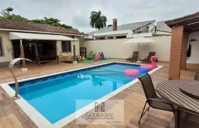 Casa alto padrão, 3 dormitórios climatizados sendo 1 suíte, lazer completo, à 200 metros do mar em região nobre na praia da enseada-guarujá/sp.