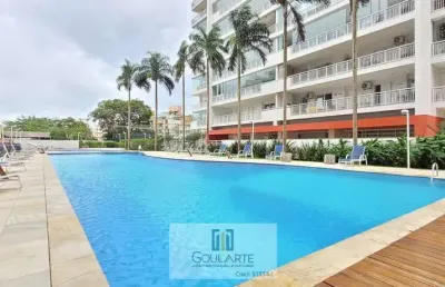 Apartamento alto padrão com acesso a sacada gourmet, 3 dormitórios sendo 1 suíte, lazer completo no condomínio - astúrias-guarujá/sp.