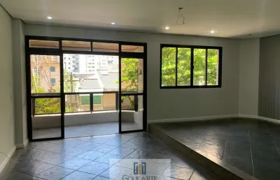 Apartamento alto padrão com 3 dormitórios sendo 1 suíte, na praia das pitangueiras - guarujá/sp.