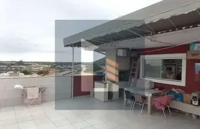 Oportunidade de cobertura com vista livre para o mar