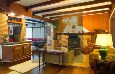 Casa com 9 quartos à venda no Centro, Capivari 