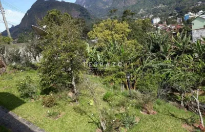 Terreno à venda na Rua Piabanha, Araras, Teresópolis