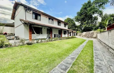 Casa em condomínio à venda, 5 quartos, 3 suítes, 6 vagas, centro - guapimirim/rj