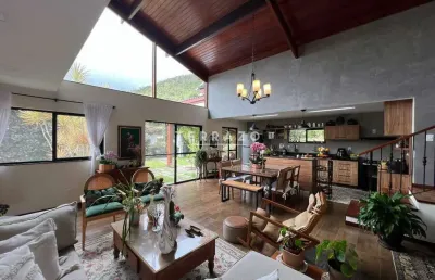 Casa em condomínio à venda, 3 quartos, 1 suíte, 3 vagas, albuquerque - teresópolis/rj