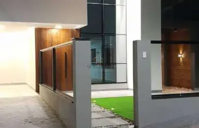 Linda casa de3 dormitórios na pedra branca próxima ao lago