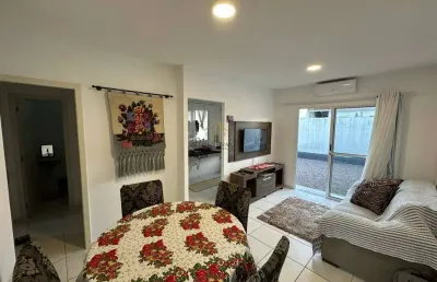 Casa com 2 quartos à venda na Avenida Paulo Roberto Vidal, Bela Vista, Palhoça