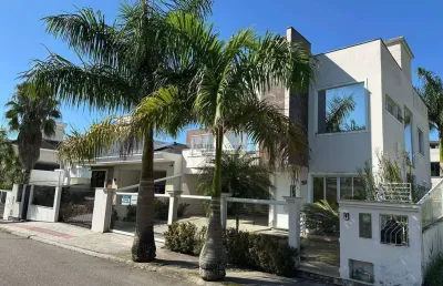 Casa com 3 quartos à venda na Rua das Cambiúnas, Pedra Branca, Palhoça