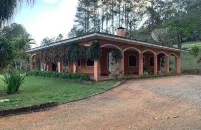 Sítio em piracaia-sp: 5 quartos, 3 suítes, 4 banheiros, 4 vagas - 24.000m² de pura elegância no bairro piracaia.