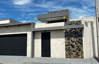 Casa no setor bairro popular á 2 minutos do centro de caldas novas go