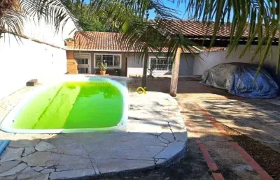 Aproveite!! seu oasis moderno em piracicaba: casa a venda com espaço gourmet e piscina no glebas califórnia!