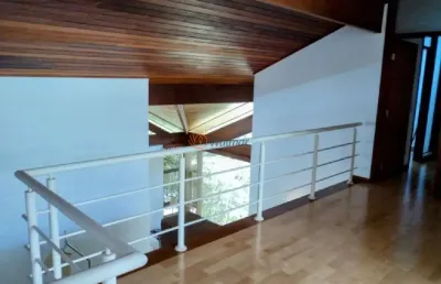 Casa de luxo em condomínio à venda em campinas-sp: 4 quartos, 4 suítes, 4 salas, 6 banheiros, 4 vagas de garagem e 441,42 m² de área no loteamento alphaville campinas.