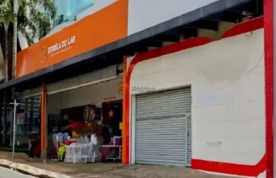 Salão comercial de alto padrão para locação no centro de campinas-sp: 1 sala, 3 banheiros, 4 vagas de garagem, 475,12 m² de área.