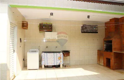 Casa com 2 quartos à venda na Rua Antônio Gasparotto, 1059, Jardim Recanto Alegre, Bragança Paulista