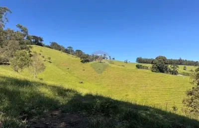 Chácara encantadora em joanópolis são paulo: natureza, água e potencial para empreendimentos