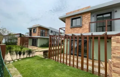 Casa para venda em garopaba, ambrosio, 3 dormitórios, 2 suítes, 3 banheiros, 1 vaga