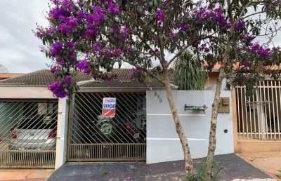 Casa com 3 quartos à venda na rua pompeu soares cardoso, jardim das palmeiras, londrina por r$ 230.000