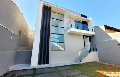 Casa com 3 quartos à venda na Rua Charles Lindemberg, Califórnia, Londrina