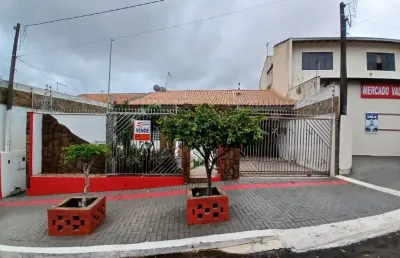 Casa com 3 quartos à venda na Rua Antônio Vieira da Silva, Jardim Tarobá I, Londrina