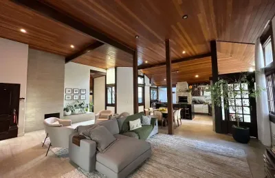 Casa com 3 quartos à venda no iririú, joinville , 311 m2 por r$ 1.990.000
