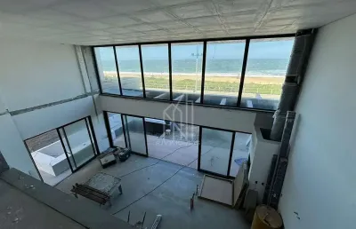 Apartamento frente mar no edifício sunrise praia brava