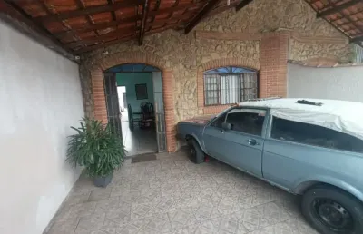 Casa com 02 dormitórios sendo 01 suite e edícula na vila tupi